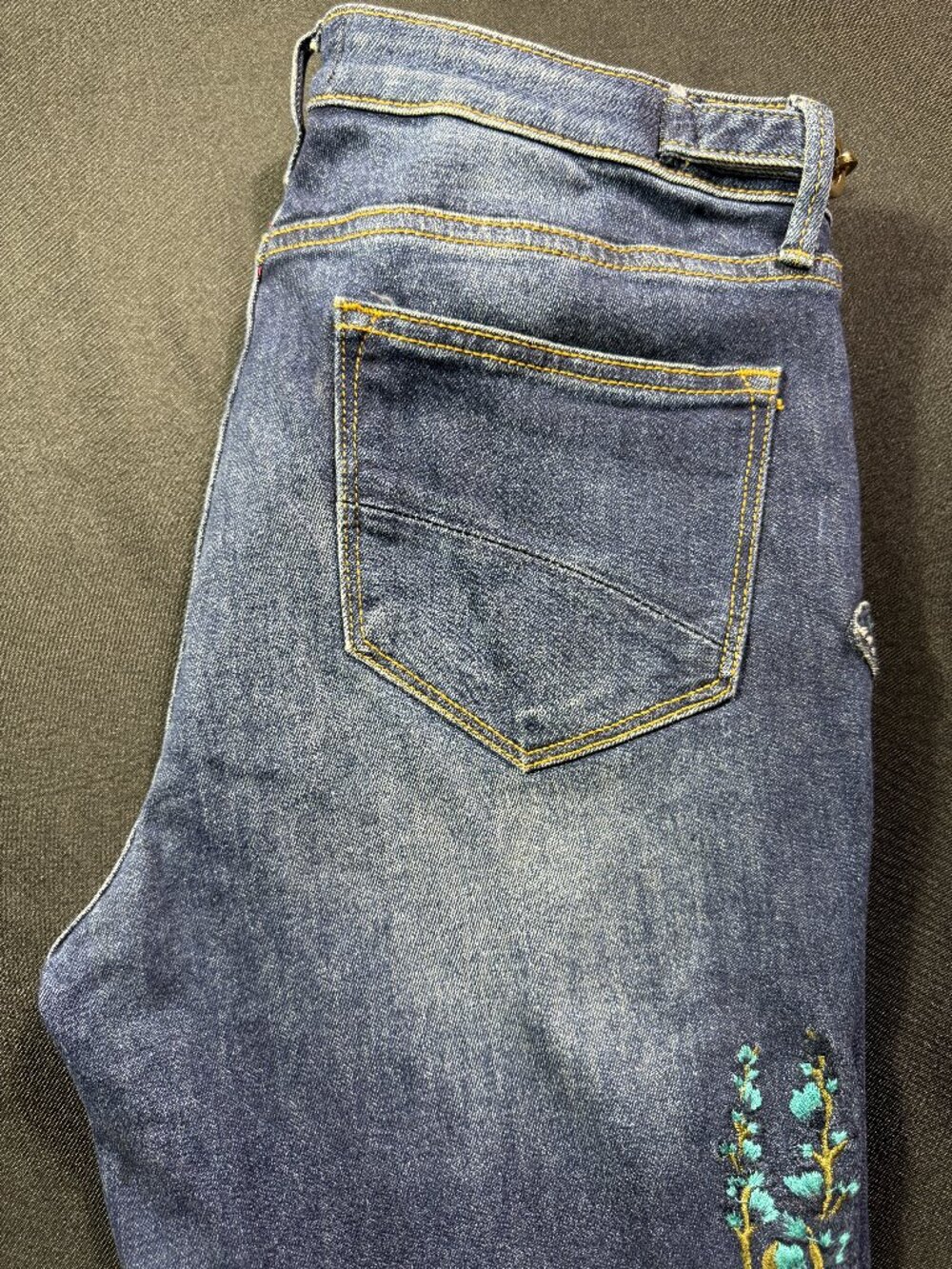 Free People x Driftwood Farrah Embroidered Flare Jeans Sz 30 - Picture 9 of 16